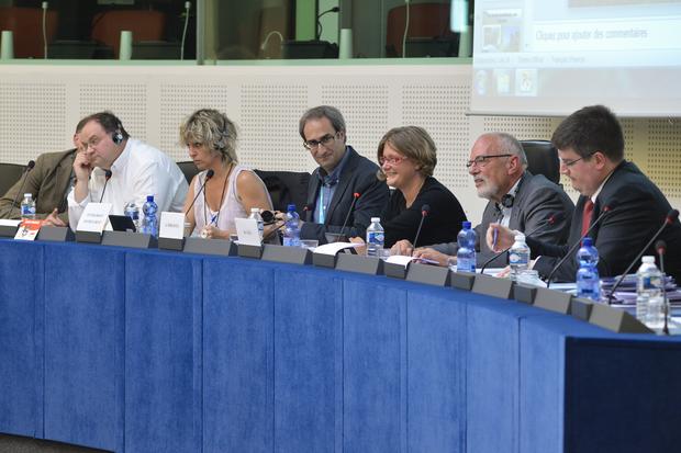 Die FUEN stellt sich, die Ergebnisse des FUEN Kongress in Griechenland und die Vorhaben im kommenden Jahr im Europäischen Parlament vor 