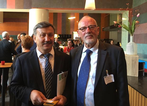 Hohe Kommissarin für Nationale Minderheiten der OSZE feiert die Bildungsrechte der Nationalen Minderheiten 