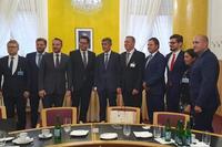 Ein Treffen mit dem Premierminister - Sicherstellen der tschechischen Unterstützung für das Minority SafePack