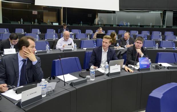 European Parliament discusses Dutch minority language policy in the Caribbean 