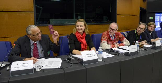 European Parliament discusses Dutch minority language policy in the Caribbean 