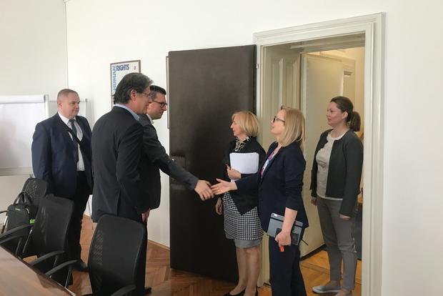 We presented 17,433 signatures for the MSPI to the Croatian authorities 